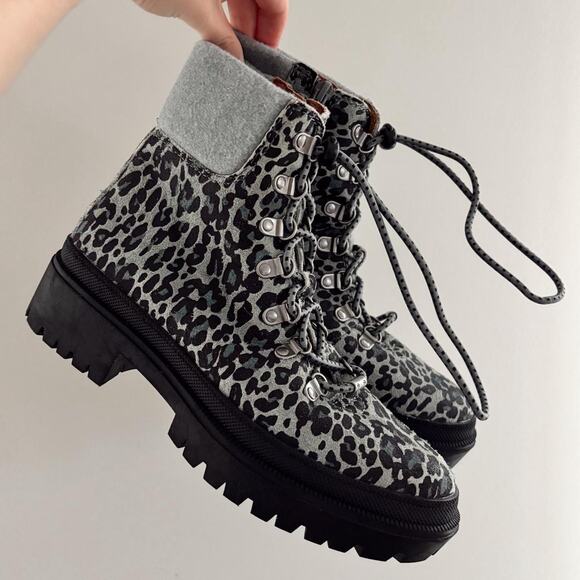 Lucky Brand Eavan Combat Boots Blue Cheetah Print Size 8 - Picture 1 of 7